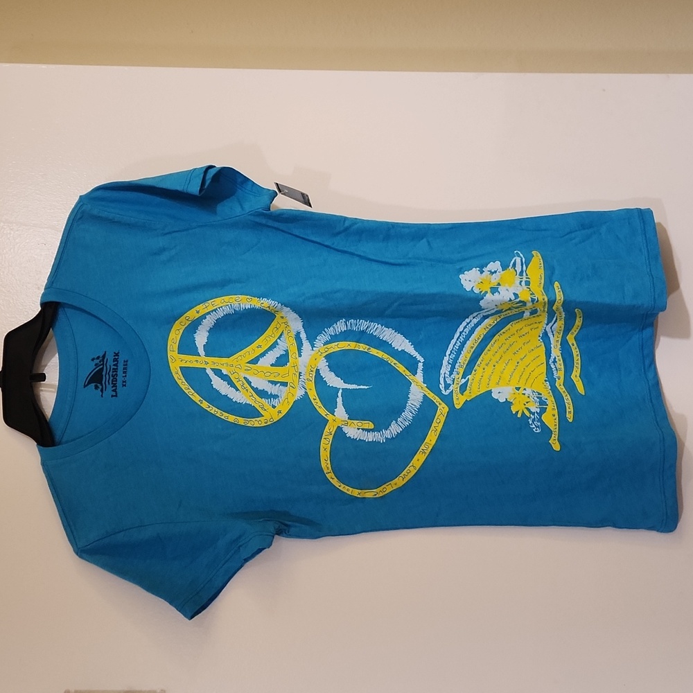 Girls Xx-large Landshark Hot Blue short sleeve tshirt  Peace,  love, landshark.